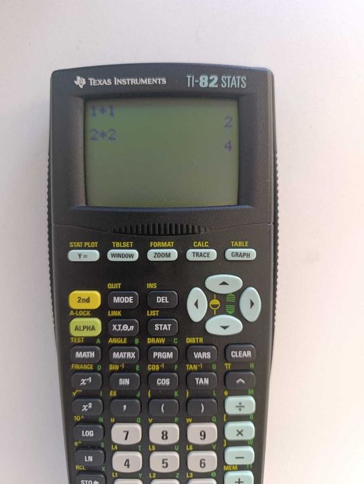 Calculadora Gráfica Texas Instruments TI-82 STATS