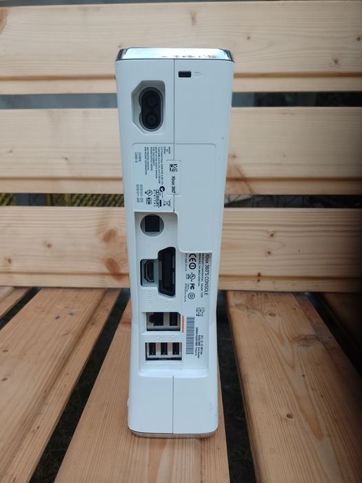 Xbox 360 Slim  Biały