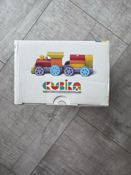 Kolejka drewniana dla maluchow