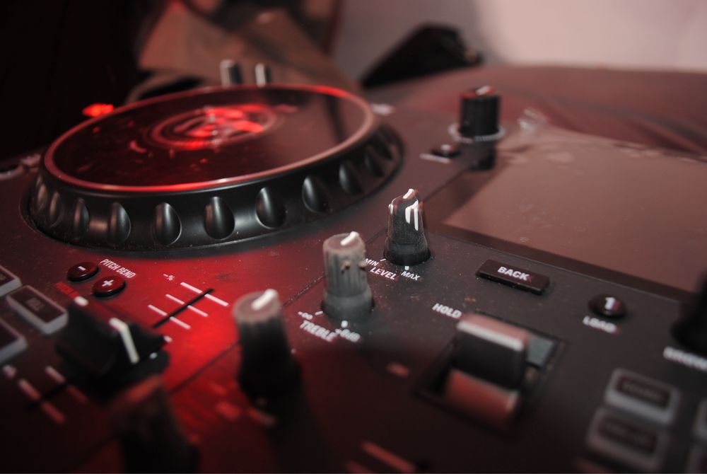 Numark mixstream pro + - excelentes condições (mais mala de transporte à medida)