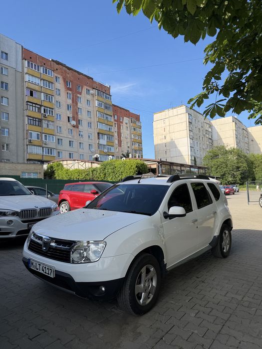 Свіжо пригнаний Dacia Duster
