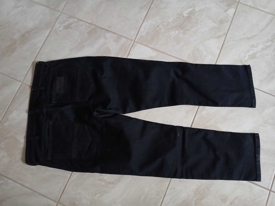 Jeansy Wrangler Greensboro 36/30 pas:2x47-50cm czarne