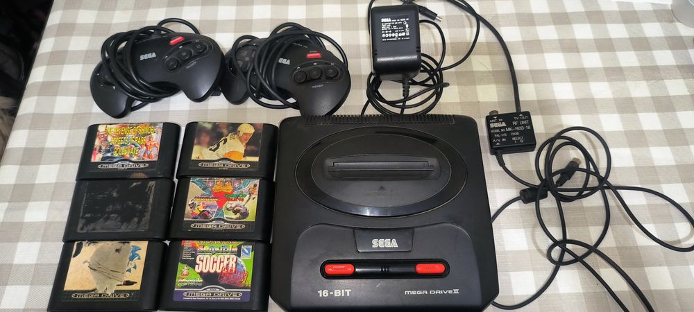 Sega Megadrive 2/ 2 comandos e jogos incluindos
