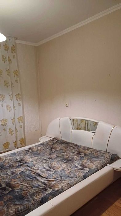 здам 1 кімнату в 3х кімнатній квартирі троещина