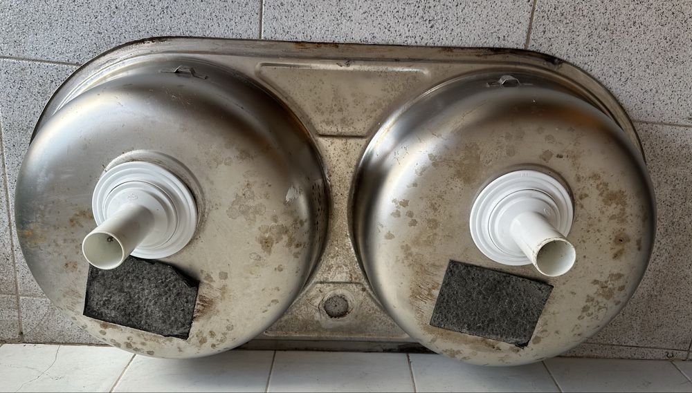 Banca de inox com 2 pios