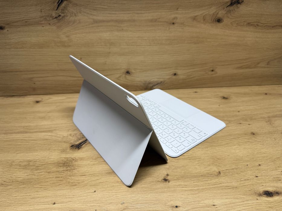 Оригінал Apple Magic Keyboard  (MQDP3) для 2025 iPad 11” ( A16 )