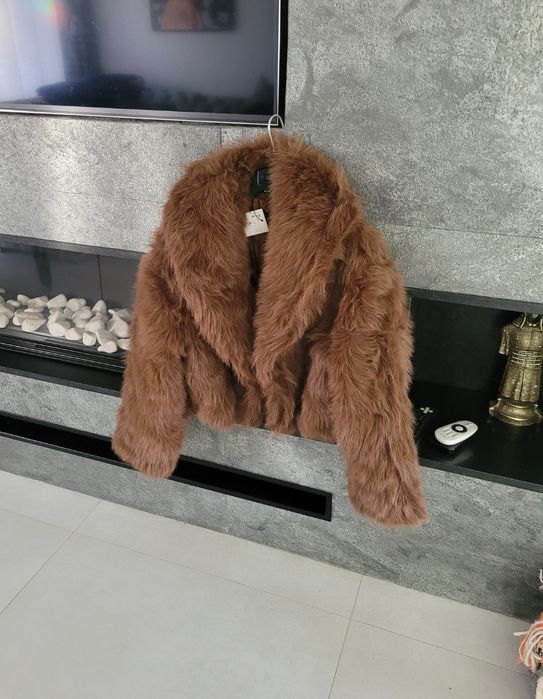 Nowe czekoladowe brązowe futerko sztuczne S