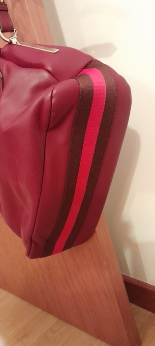 Carteira Zara, cor vermelha