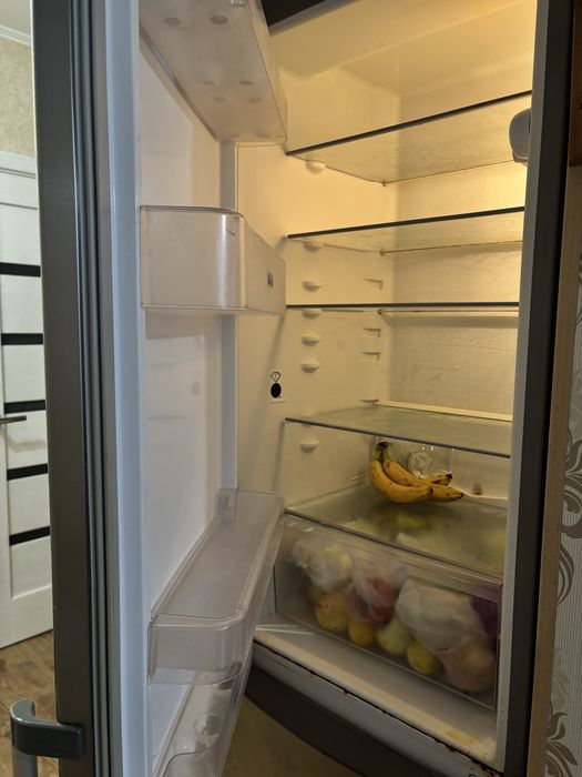 Холодильник whirlpool