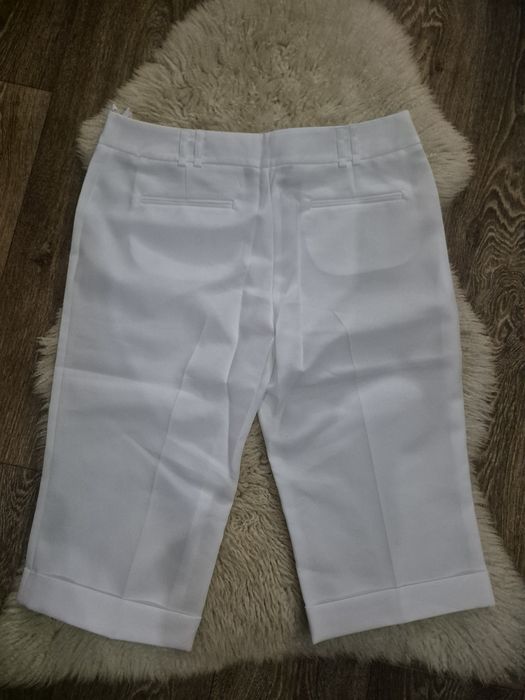 Новые белые бермуды