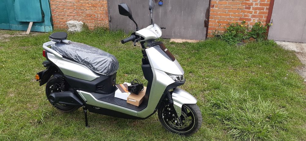 Скутер YADEA T9.