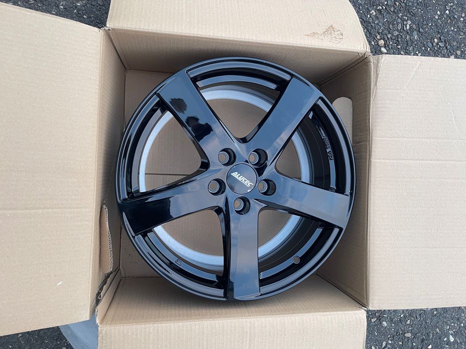 Nowe Felgi 18 cali 5x112 alutec skoda audi vw seat