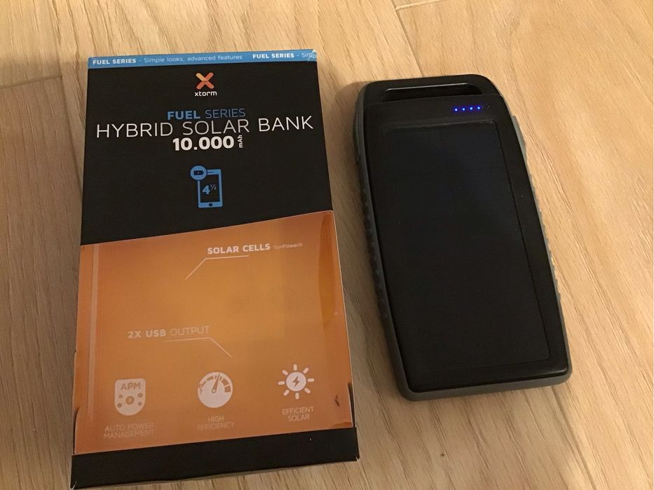 Xtrom Hybrid Solar bank 10 000 mAh powerbank FS103