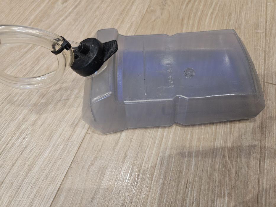 Pojemnikiem zbiornik na płyn karcher k3 myjka  ciśnieniowa.