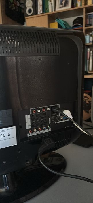 Samsung 23" LCD TV (LE23R81B) with remote - Excellent condition!64552690102531122