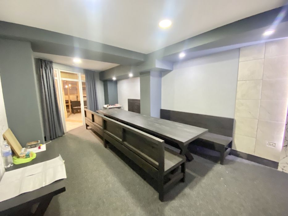 Продається комерційне приміщення.Терміново! 354 м². Офіси. ТЦ. 550$/м²