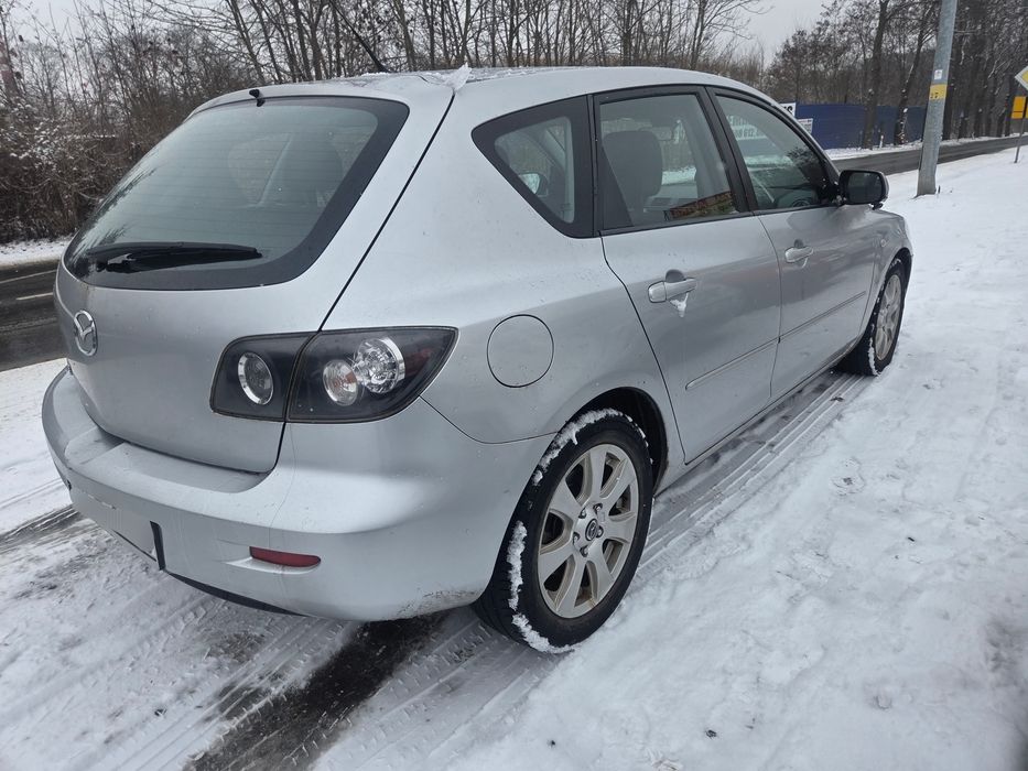 Mazda 3 5drzwi 05r 2.0Lpg 9lat zadbany klima ksenony 2kpl kół wysyłka