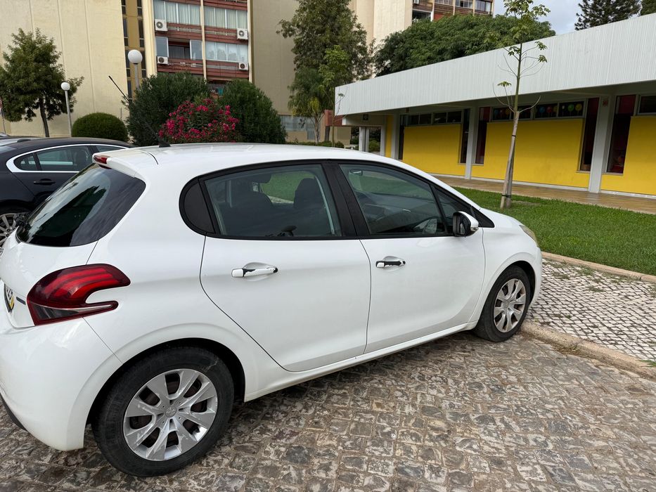 Peugeot 208 BlueHDi