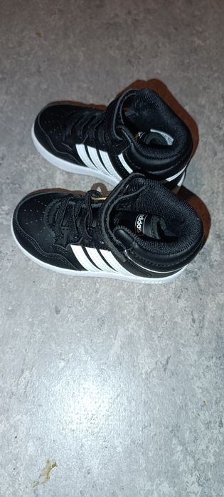 Новые детские кроссовки adidas Hoops 4.0 Mid (Размер 22) Оригинал