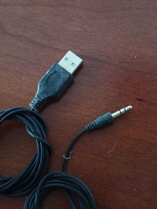 Colunas de Som USB Pretas