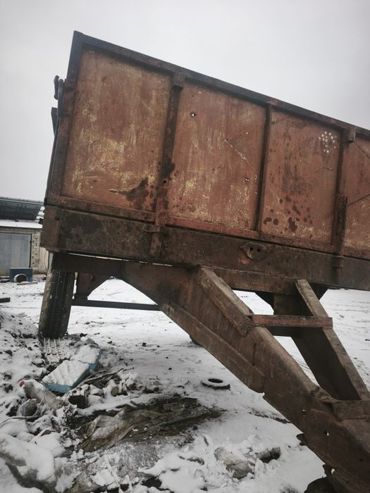 Причіп одноосний до трактора