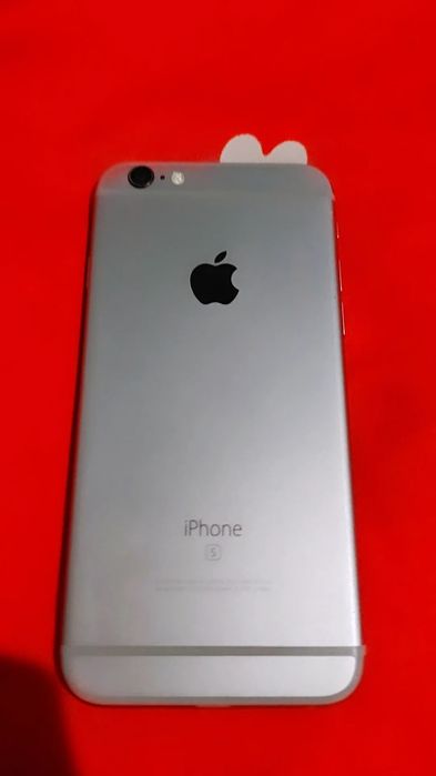 Продам айфон 6s состояние новое все робоате