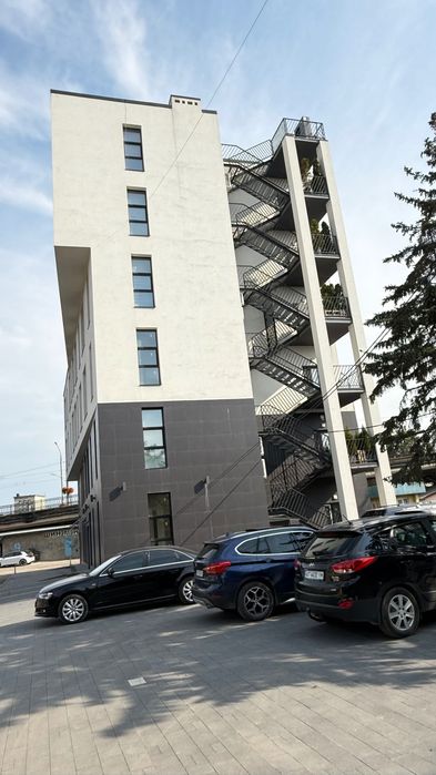 Офісне поміщення 233 м.кв