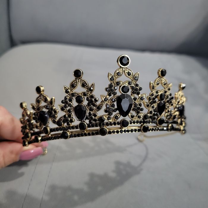 Діадема, тіара, корона