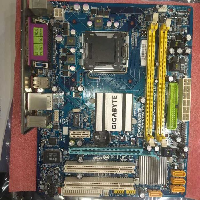 Gigabyte GA-G41M-ES2L