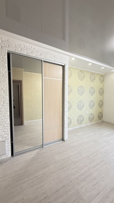 Таун з ремонтом та меблями, без комісії! Топ локація, поруч ВСЕ!