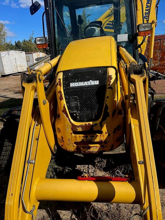 Екскаватор навантажувач Komatsu WB93R