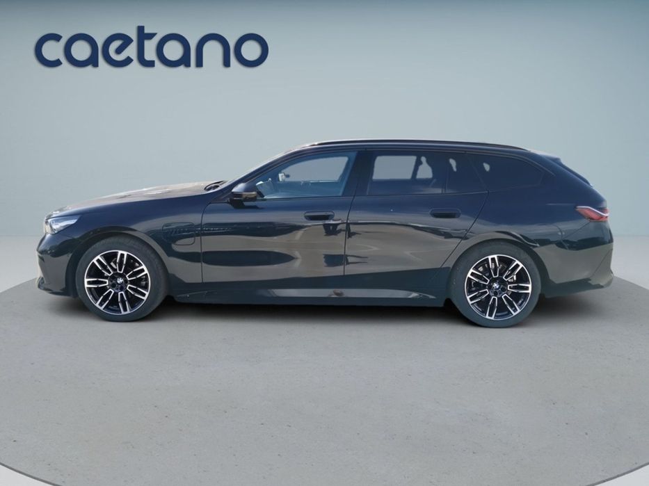 BMW 530 e Pack Desportivo M foto 5