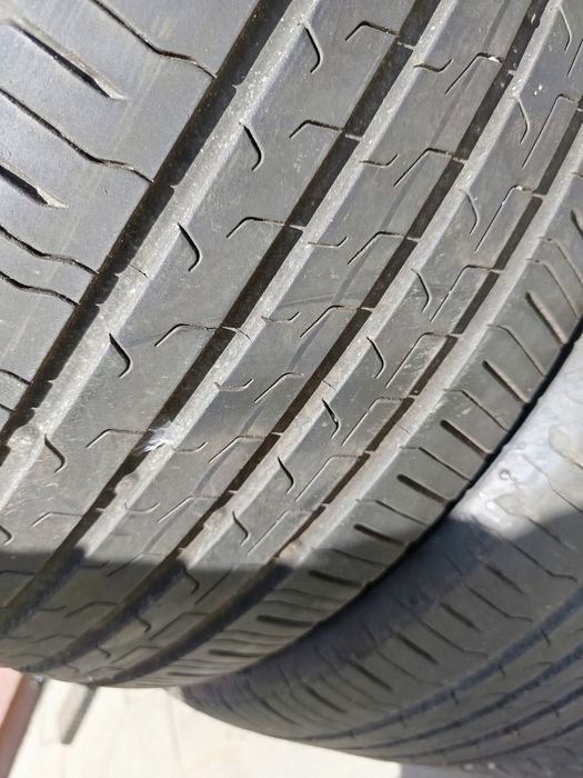 Sprzedam opony 235/50 r19 vxl Continental superstan