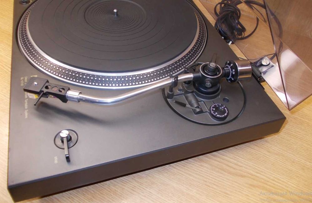 вініловий пргравач Technics SL-1710