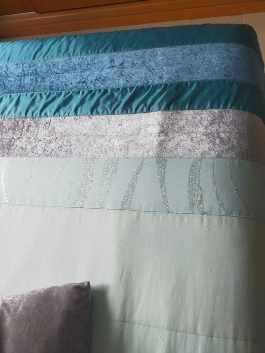 Edredão com duas almofadas