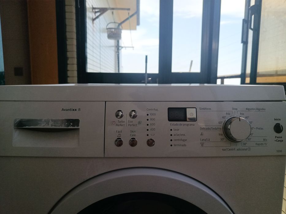Máquina de lavar Roupa Bosch Avantixx 8  WAQ20368EE com avaria