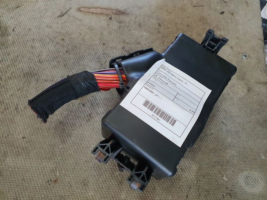 CAIXA FUSIVEIS OPEL ASTRA K / 15533697_01