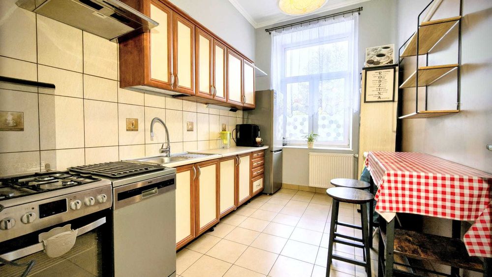 Mieszkanie z ogrodem, miejscem parkingowym, parter