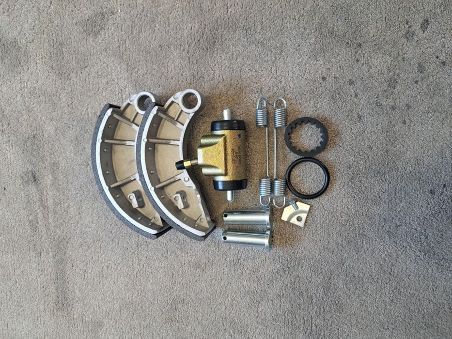 URSUS C-360 Zestaw naprawczy hamulca, szczęki, cylinderek