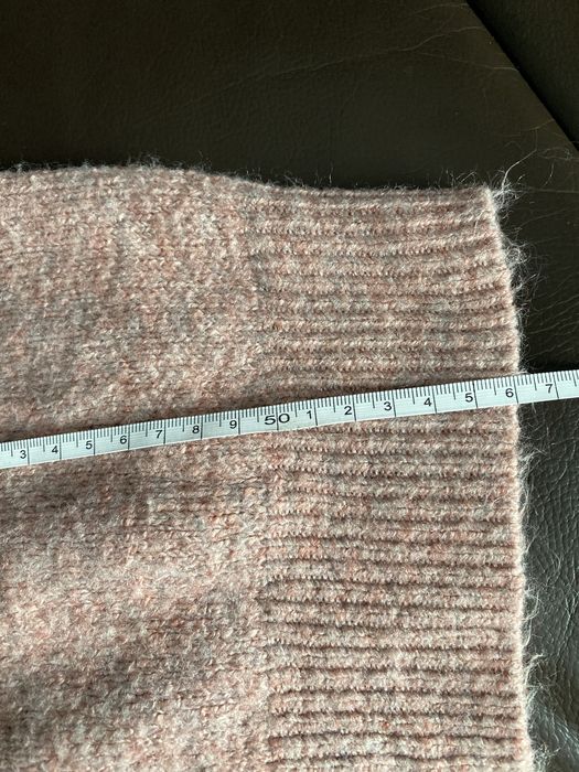 Светрик пильно рожевий з паєтками