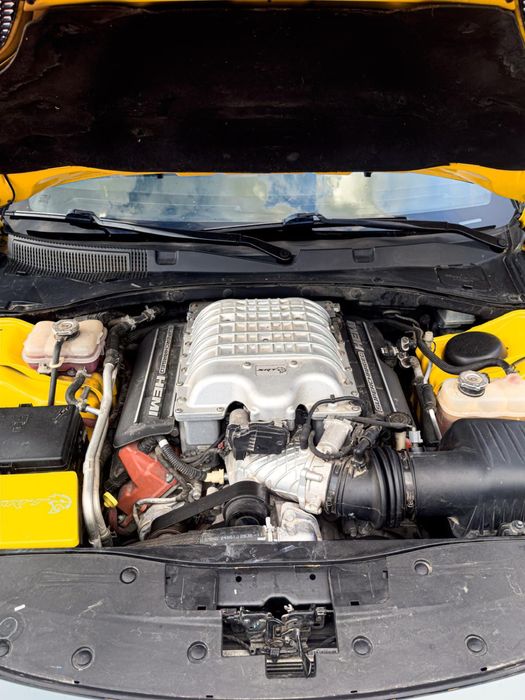 Dodge charger 6.2 SRT HELLCAT