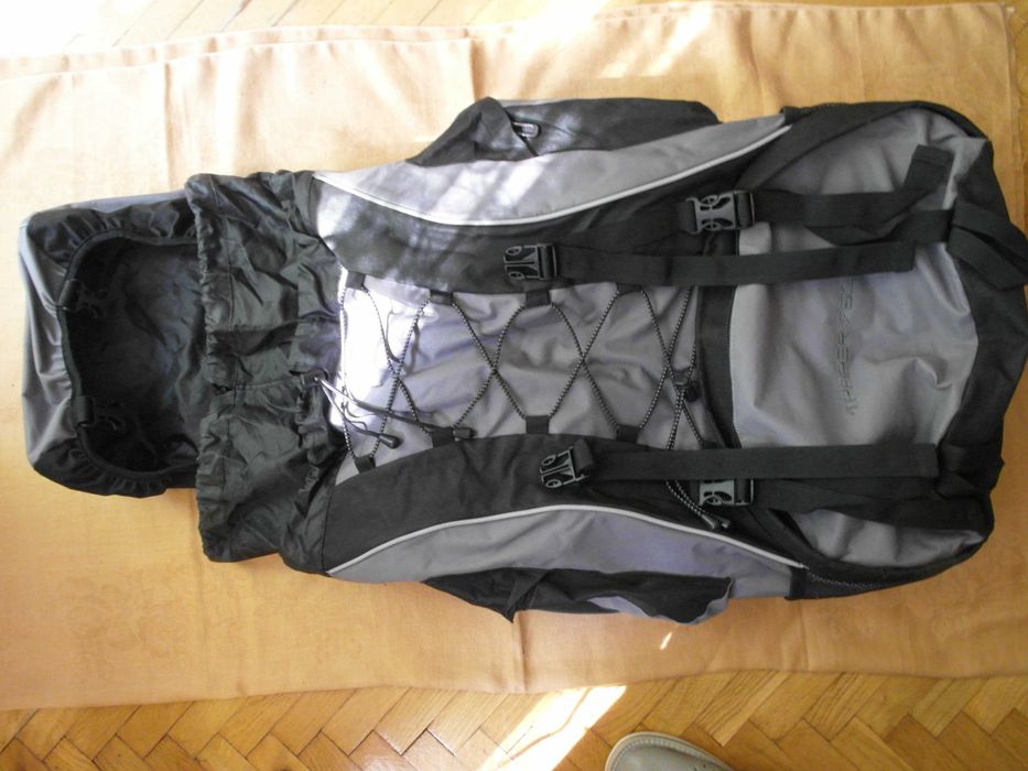 Plecak z kieszeniami 30 litr