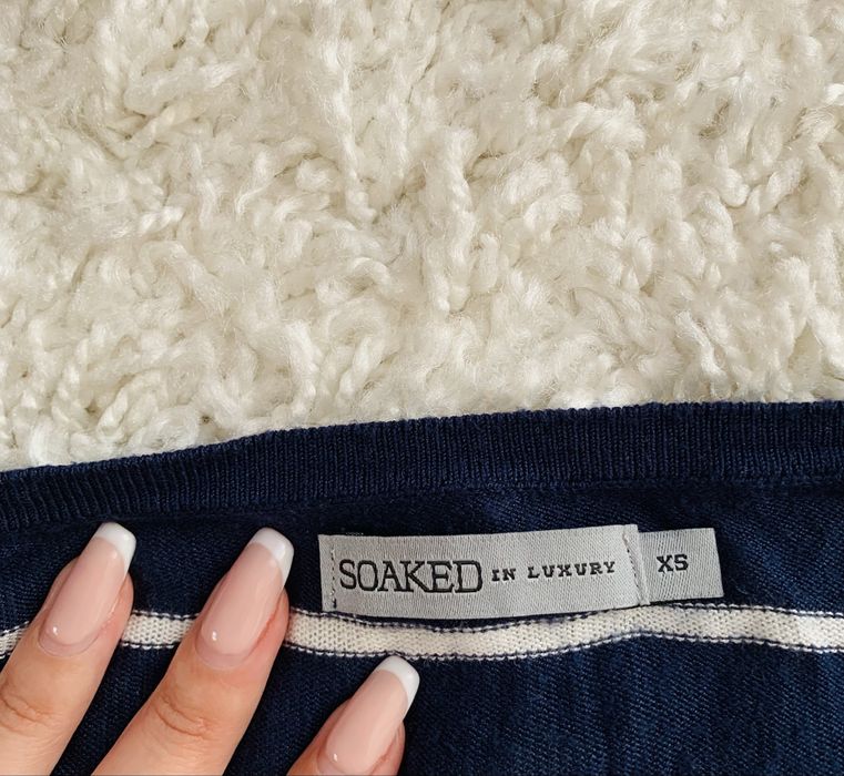 asymetryczny sweterek rozpinany granatowy biały paski kardigan sweter