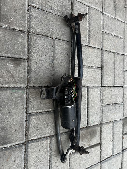 Трапеція двірників бмв е30