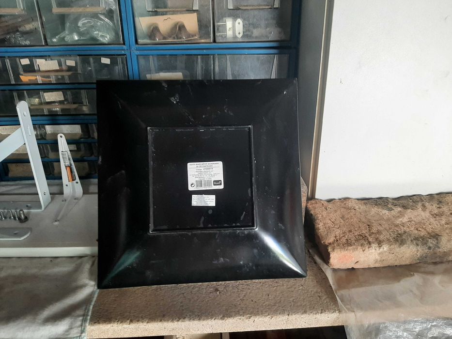 2 fitas métricas novas e aplique.