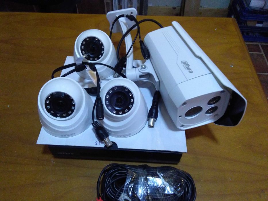 Dahua original, 4CH 1080P, 4 cameras, 4 cables of 20m64171734943235121