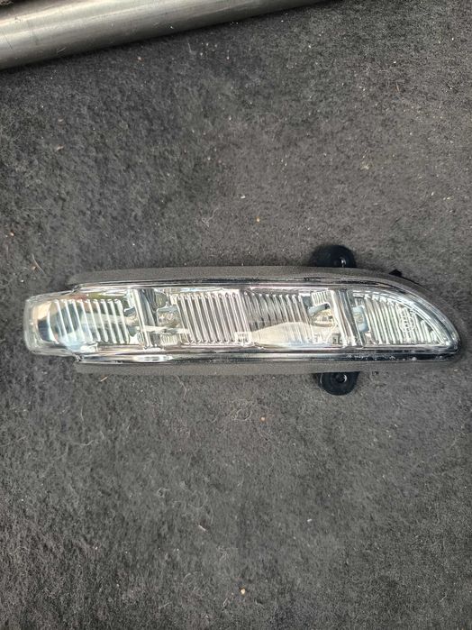 Par de piscas, Mercedes w 211 novas.