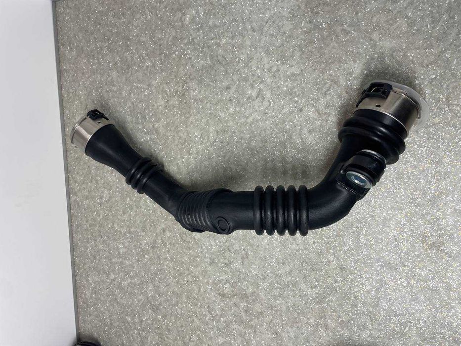 Патрубок інтеркулера 1.5 \ 1.6 dci Рено Меган 3 \ Сценік 3