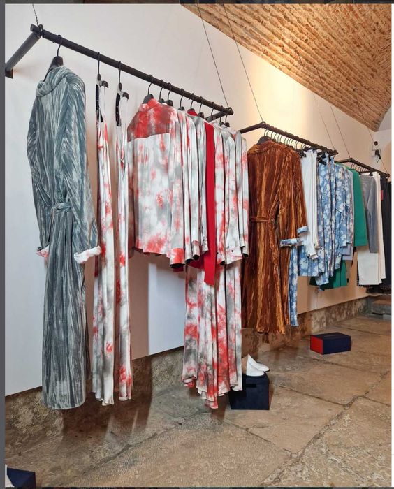 Estoque de Roupas novas marca Portuguesa