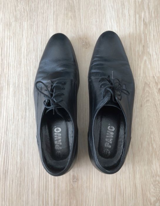 Męskie czarne eleganckie buty do garnituru skórzane Pawo r. 41